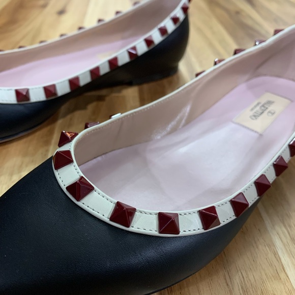 SOLD - PATENT ROCKSTUD BALLET FLAT - Picture 2 of 7
